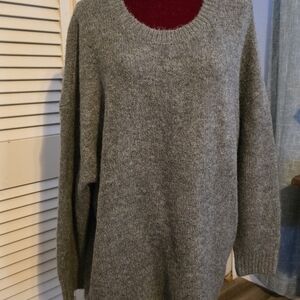 Express Charcoal Gray Women's Crew Neck Sweater